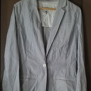 Banana Republic white with navy stripe blazer
